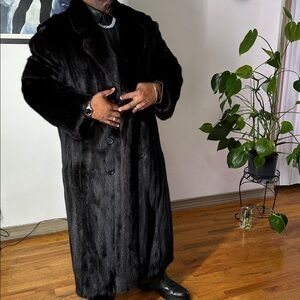 Full Length Men’s XL Luxurious Black Mink Coat